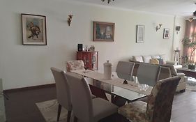 Apartamento Gonzaga Santos